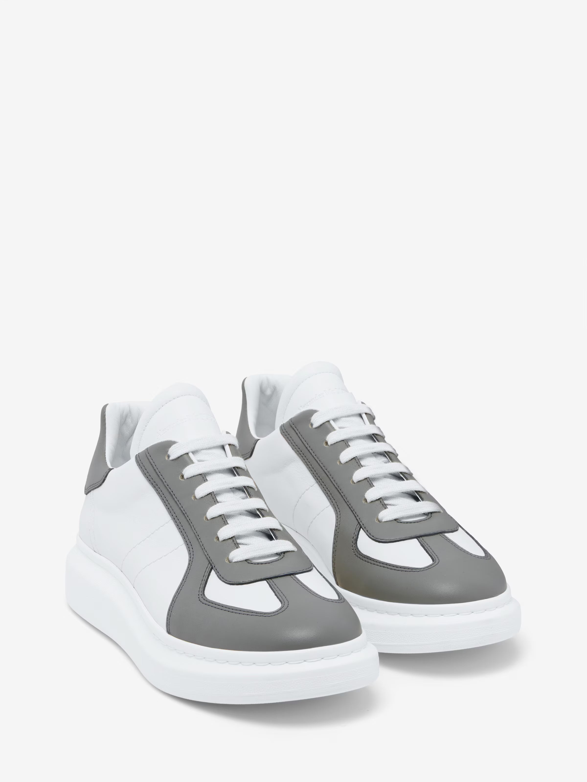 Men's Oversized Retro Sneaker in White/Cool Grey